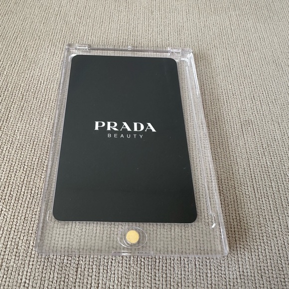 Prada Beauty playing card #9 - Picture 1 of 2